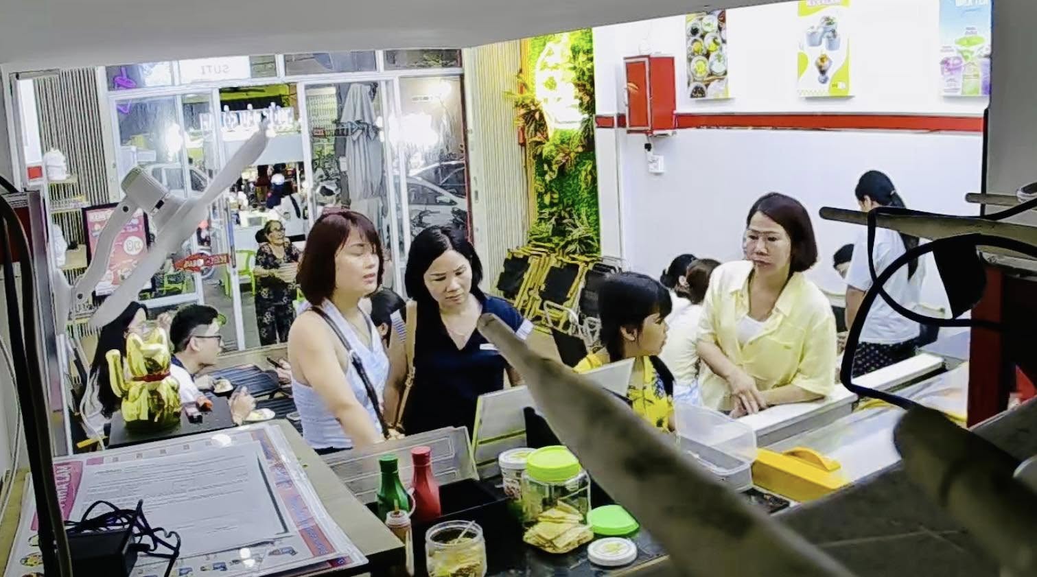 Khu vực order đông vui